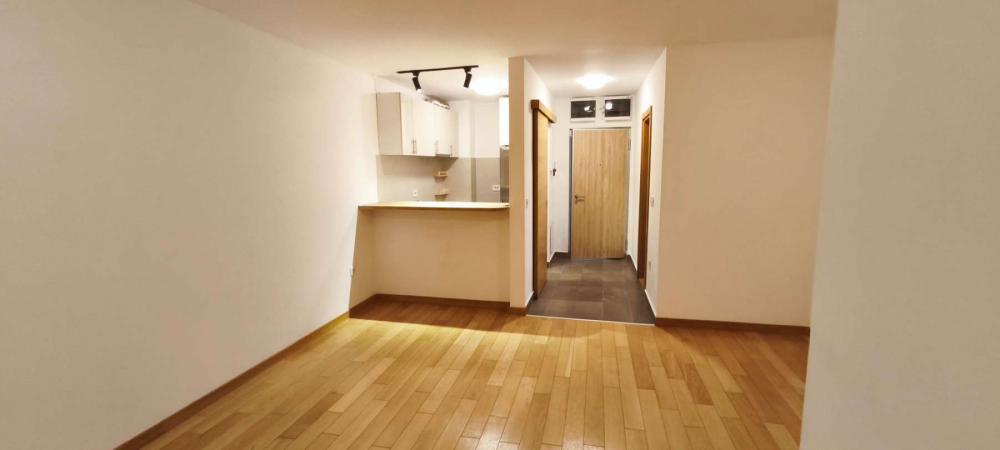 Stan na prodaju u Beogradu, Zemun, jednosoban, 37m2, cena 163000 evra