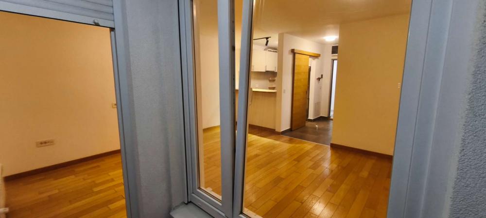 Stan na prodaju u Beogradu, Zemun, jednosoban, 37m2, cena 155000 evra