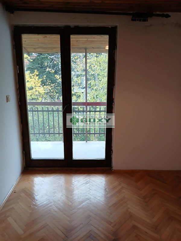 Stan na prodaju u Beogradu, Cerak, trosoban, 76m2, cena 140000 evra