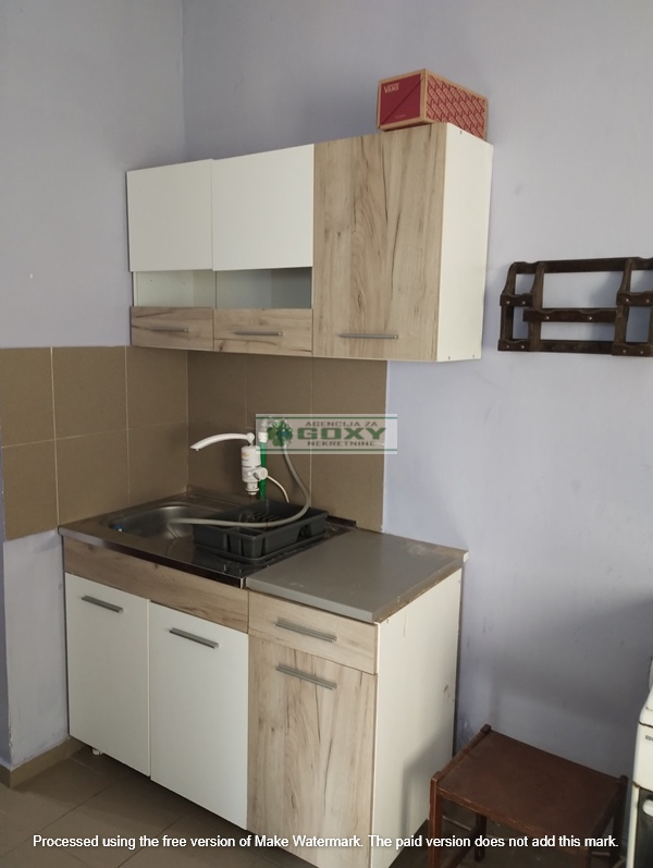 Stan na prodaju u Beogradu, Dimitrija Tucovića, jednoiposoban, 28m2, cena 63000 evra