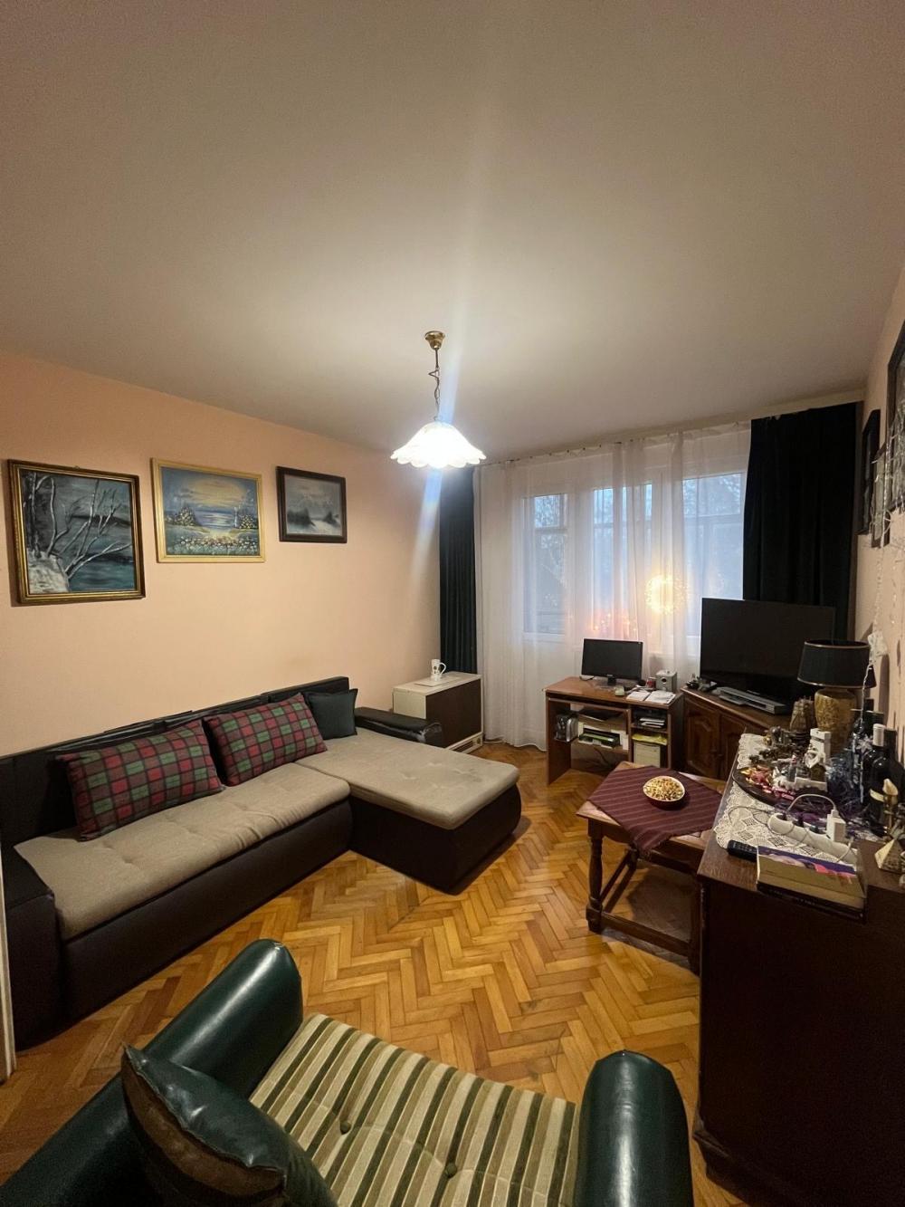 Stan na prodaju u Beogradu, Karaburma, trosoban, 66m2, cena 157000 evra