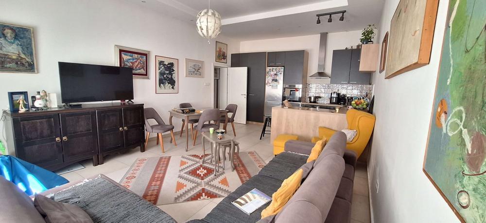 Stan na prodaju u Beogradu, Zemun, cetvorosoban, 73m2, cena 285000 evra