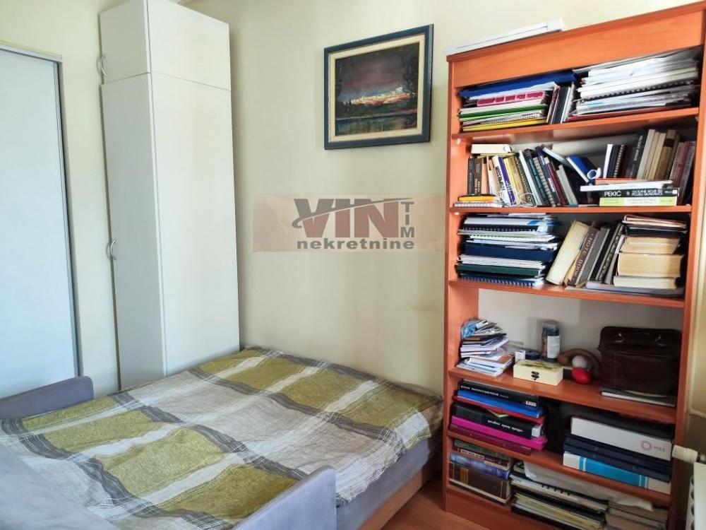 Stan na prodaju u Beogradu, Novi Beograd blok 72, dvoiposoban, 57m2, cena 170000 evra