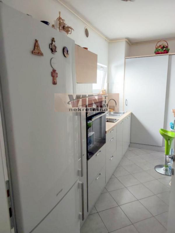 Stan na prodaju u Beogradu, Novi Beograd blok 72, dvoiposoban, 57m2, cena 170000 evra
