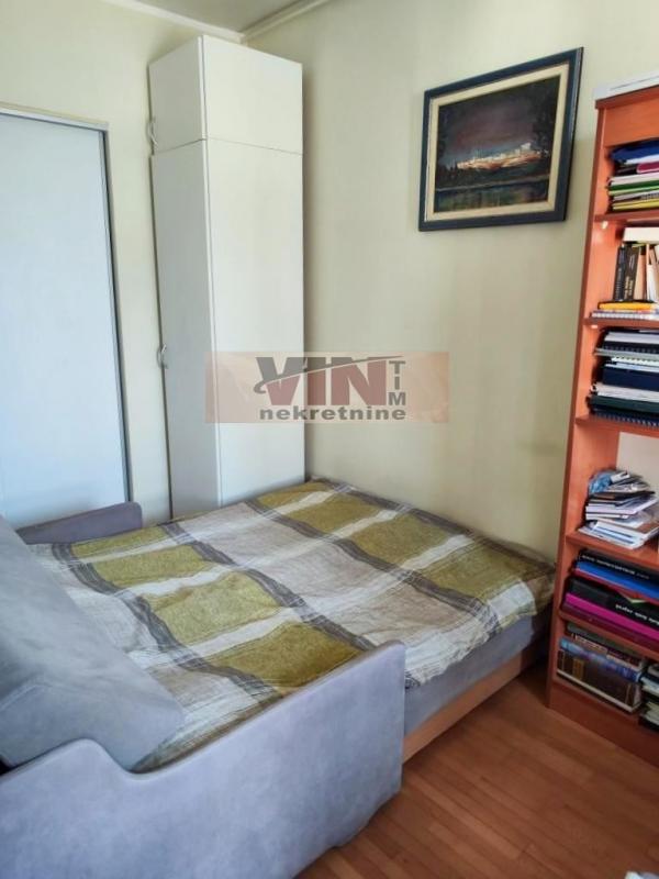 Stan na prodaju u Beogradu, Novi Beograd blok 72, dvoiposoban, 57m2, cena 170000 evra