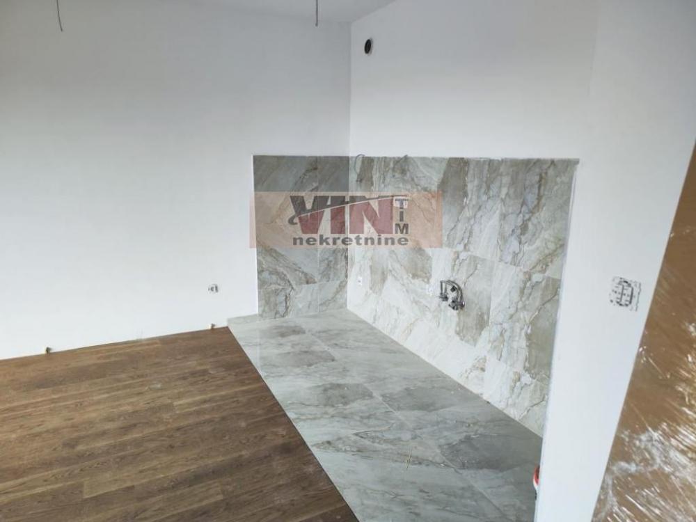 Stan na prodaju u Beogradu, Cvetkova pijaca, trosoban, 71m2, cena 193000 evra