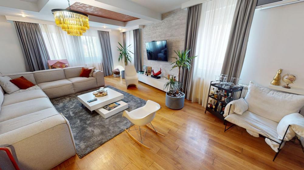 Stan na prodaju u Beogradu, Vračar, 190m2, cena 549000 evra