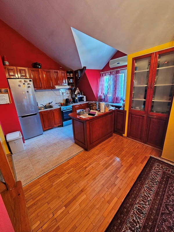 Stan na prodaju u Beogradu, Karaburma, dvosoban, 74m2, cena 140600 evra