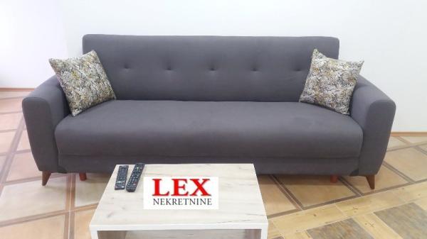 Stan na prodaju u Beogradu, Karaburma, trosoban, 73m2, cena 170000 evra