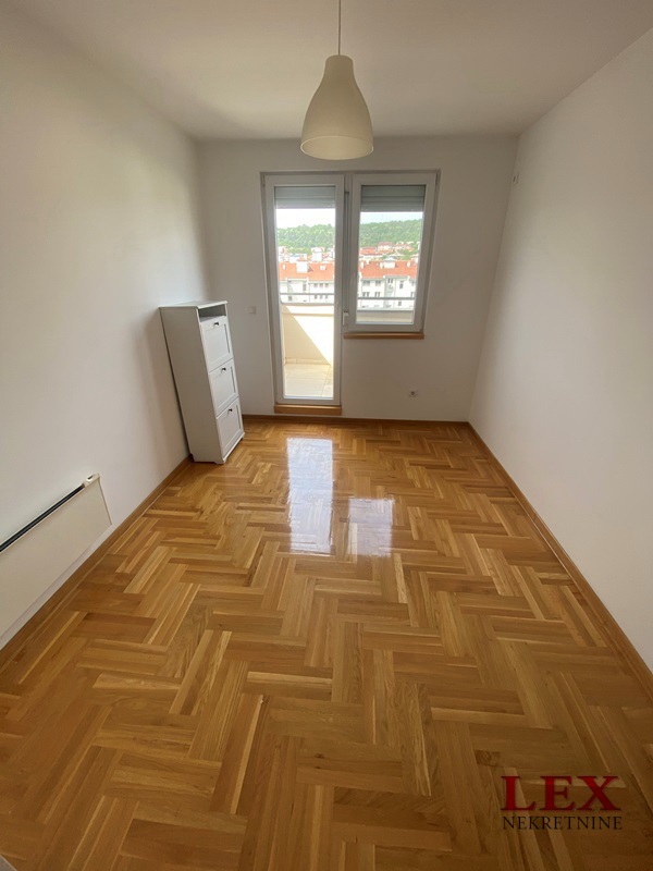 Stan na prodaju u Beogradu, Karaburma, dvosoban, 55m2, cena 95000 evra