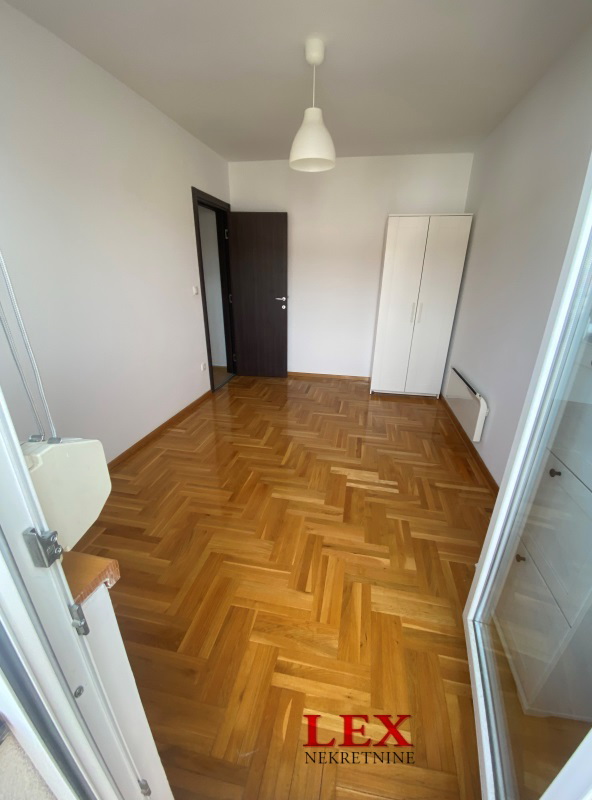 Stan na prodaju u Beogradu, Karaburma, dvosoban, 55m2, cena 95000 evra