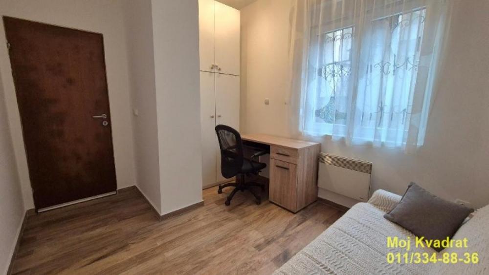 Stan na prodaju u Beogradu, Južni bulevar, trosoban, 70m2, cena 225000 evra