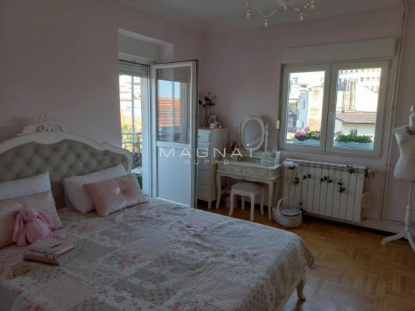 Stan na prodaju u Beogradu, Stari grad, 242m2, cena 580000 evra