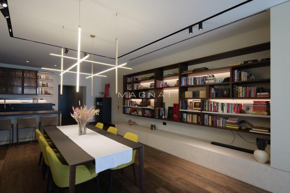 Stan na prodaju u Beogradu, Dedinje, cetvorosoban, 235m2, cena 1600000 evra