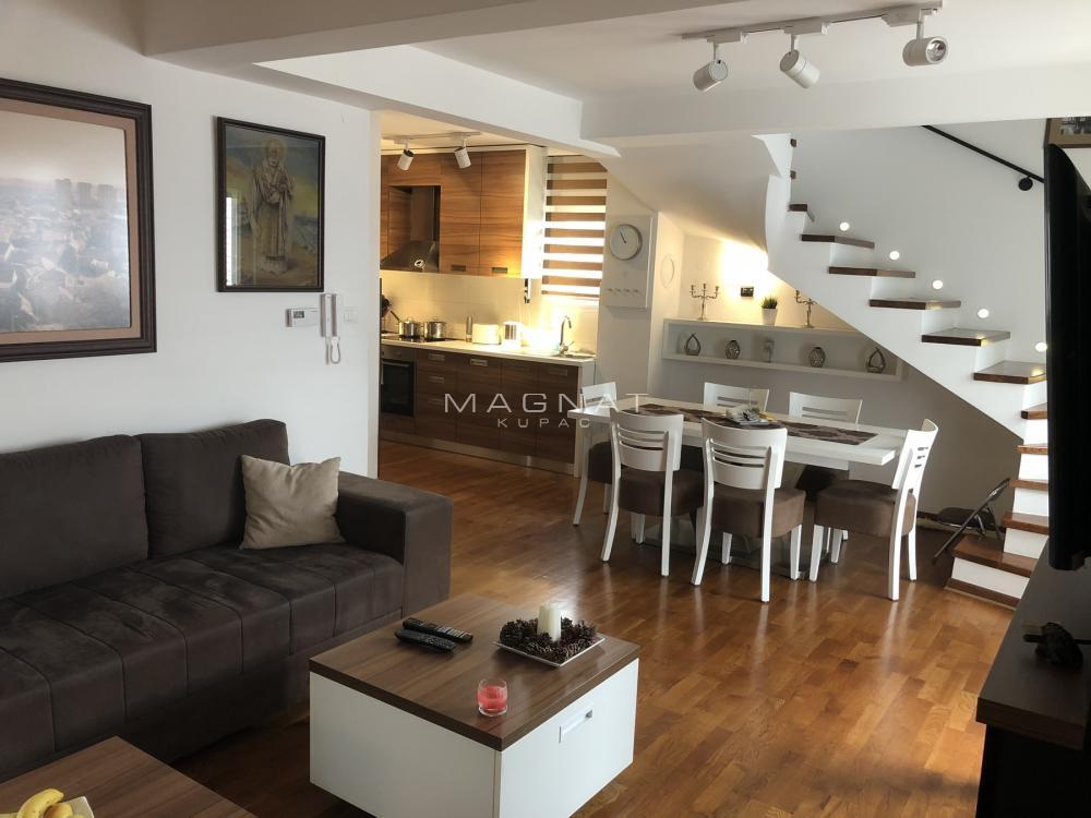 Stan na prodaju u Beogradu, Zemun, 106m2, cena 310000 evra