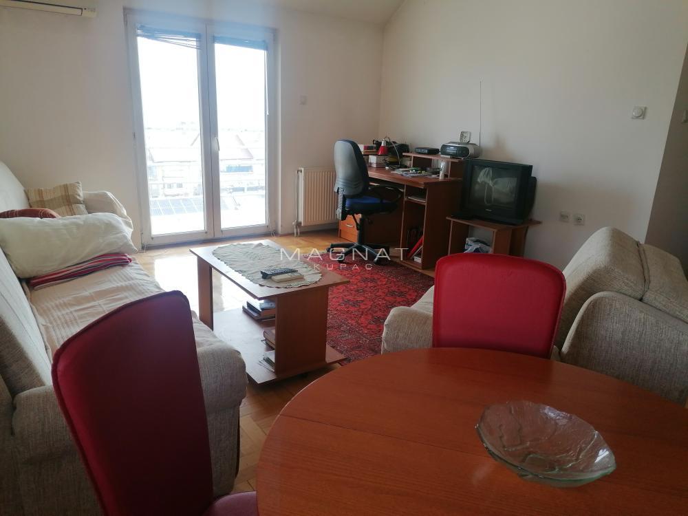 Stan na prodaju u Beogradu, Mirijevo, jednoiposoban, 48m2, cena 81900 evra