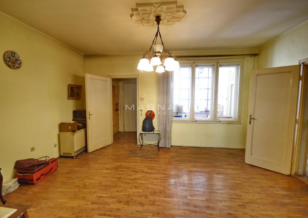 Stan na prodaju u Beogradu, Vračar, troiposoban, 94m2, cena 323000 evra