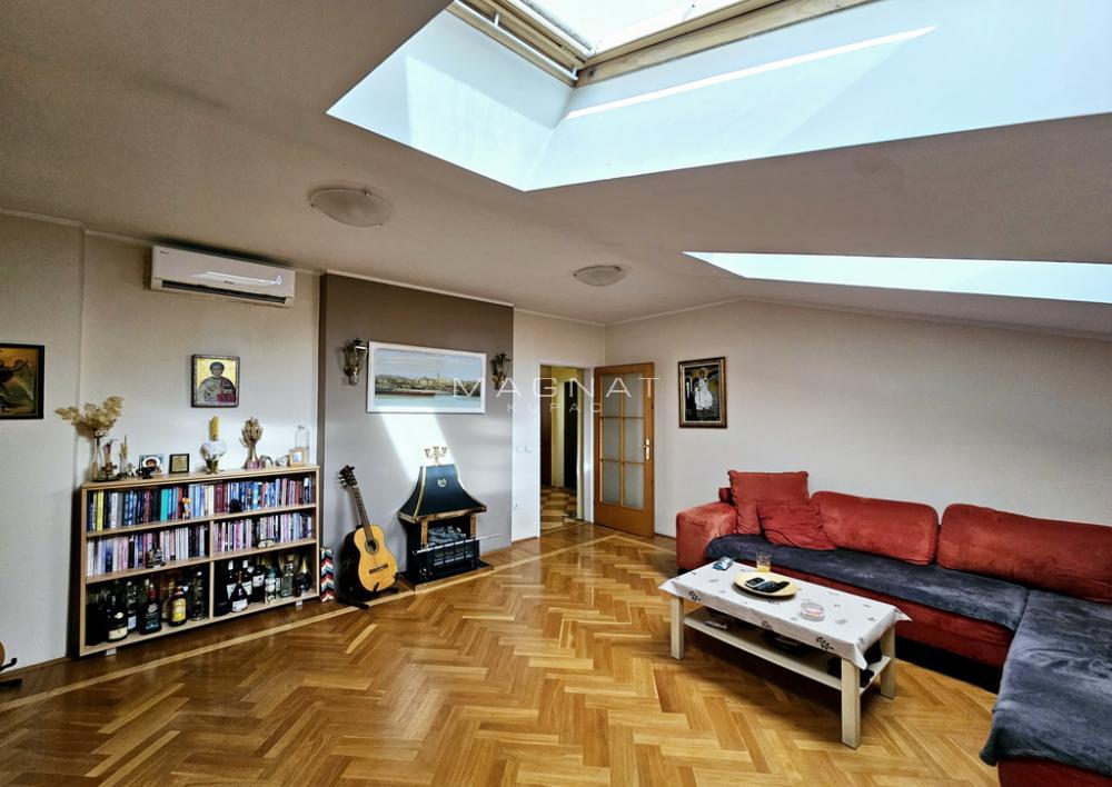 Stan na prodaju u Beogradu, Stari grad, trosoban, 81m2, cena 235000 evra