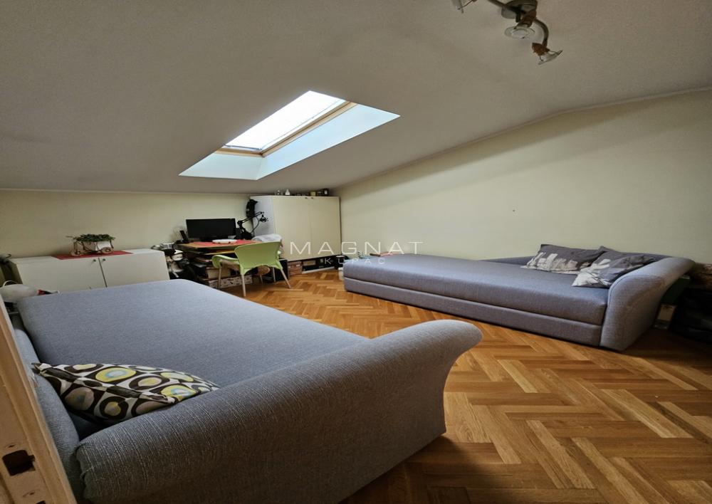 Stan na prodaju u Beogradu, Stari grad, trosoban, 81m2, cena 235000 evra