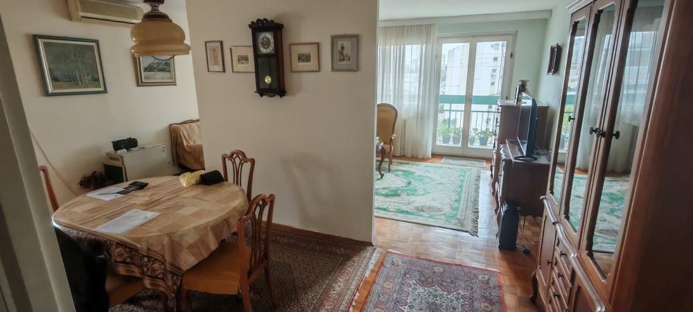 Stan na prodaju u Beogradu, Novi Beograd blok 44 (Piramida), troiposoban, 107m2, cena 375000 evra