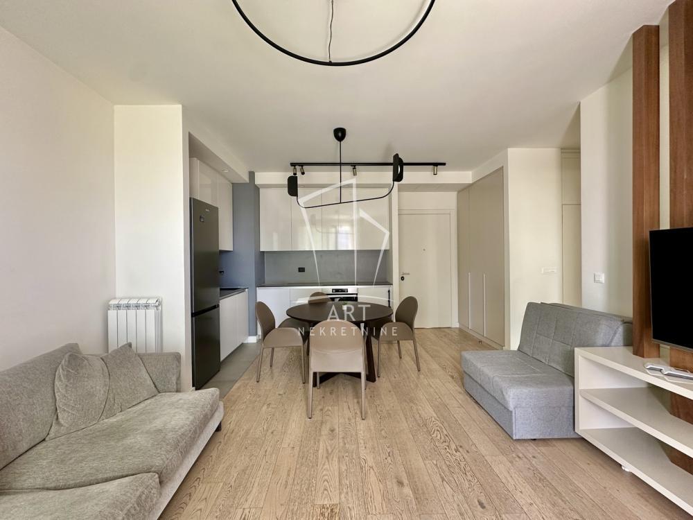 Stan na prodaju u Beogradu, Beograd na vodi, dvosoban, 51m2, cena 270000 evra