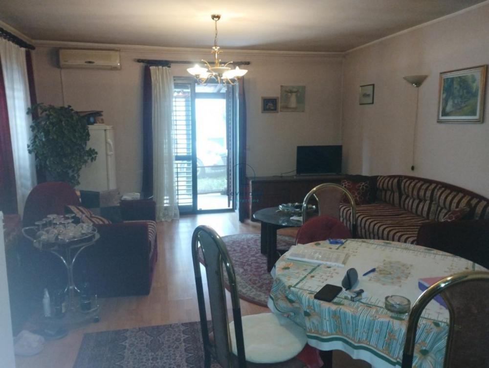 Stan na prodaju u Beogradu, Ledine, dvosoban, 50m2, cena 83000 evra