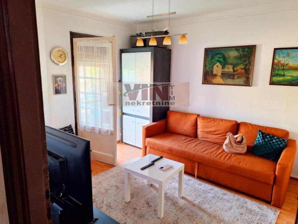 Stan na prodaju u Beogradu, Savski venac, jednoiposoban, 34m2, cena 145000 evra