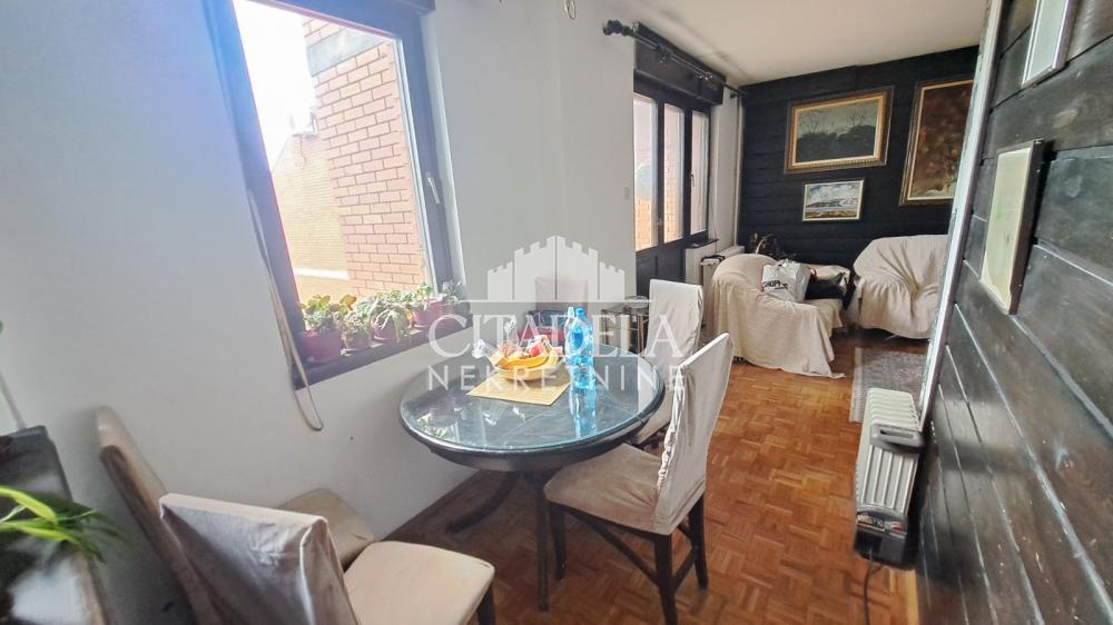 Stan na prodaju u Beogradu, Labudovo brdo, troiposoban, 91m2, cena 199000 evra