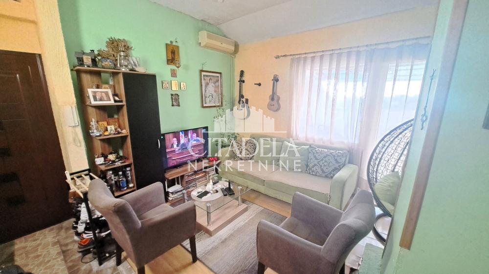 Stan na prodaju u Beogradu, Rakovica, dvoiposoban, 53m2, cena 115000 evra