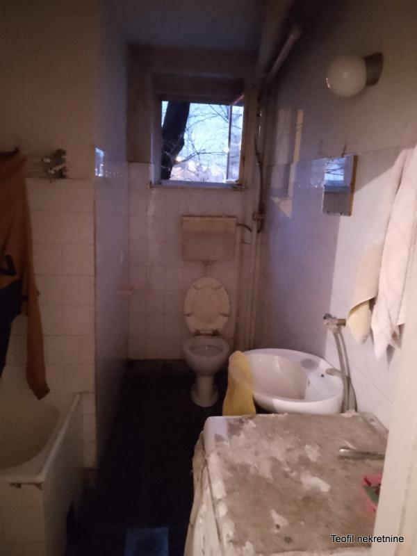 Stan na prodaju u Beogradu, Prvomajska, dvosoban, 58m2, cena 125000 evra