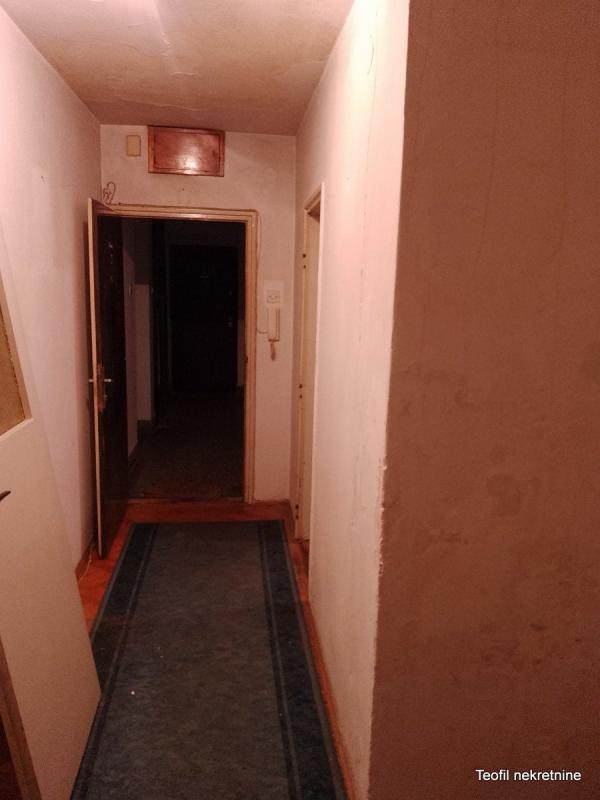 Stan na prodaju u Beogradu, Prvomajska, dvosoban, 58m2, cena 125000 evra