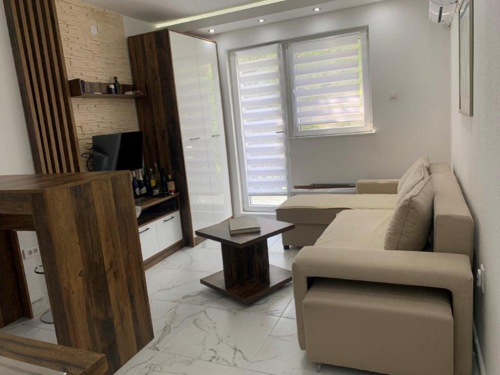 Stan na prodaju u Beogradu, Karaburma, jednosoban, 25m2, cena 104000 evra