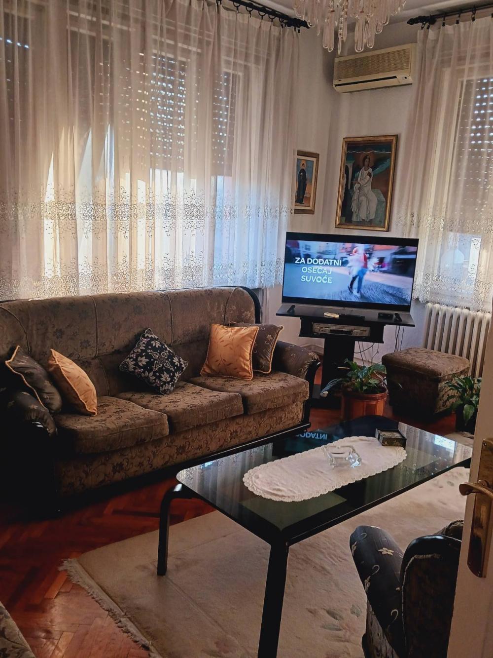 Stan na prodaju u Beogradu, Vračar (Hram), troiposoban, 84m2, cena 385000 evra