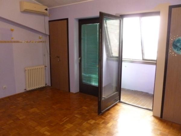 Stan na prodaju u Beogradu, Cvetkova pijaca, trosoban, 92m2, cena 163000 evra