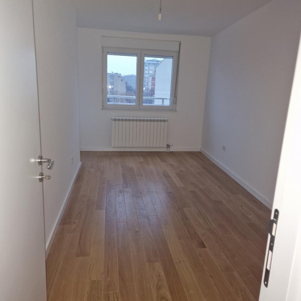 Stan na prodaju u Beogradu, Vukov spomenik, 106m2, cena 400680 evra