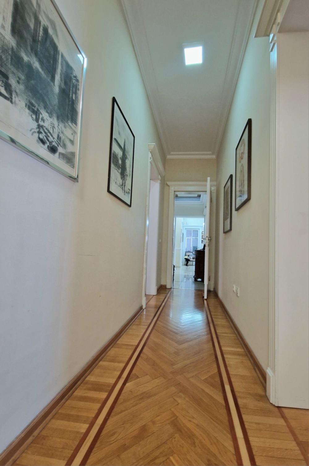Stan na prodaju u Beogradu, Stari grad, cetvorosoban, 134m2, cena 700000 evra