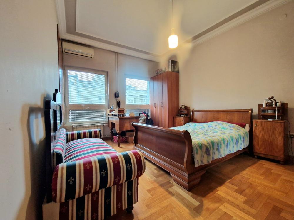 Stan na prodaju u Beogradu, Stari grad, cetvorosoban, 134m2, cena 700000 evra