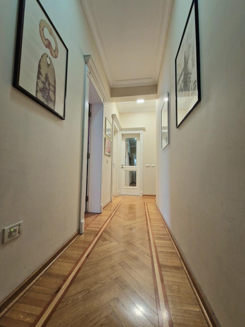 Stan na prodaju u Beogradu, Stari grad, cetvorosoban, 134m2, cena 700000 evra