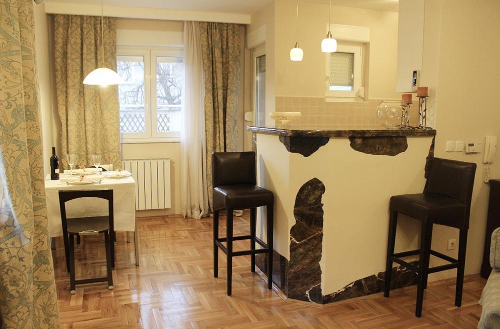 Stan na prodaju u Beogradu, Učiteljsko naselje, dvoiposoban, 176m2, cena 299000 evra