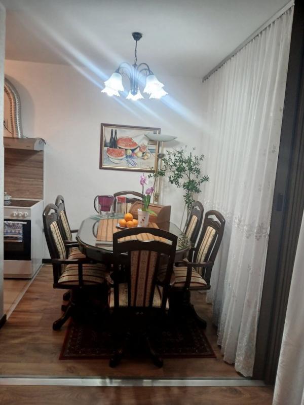 Stan na prodaju u Beogradu, Novi Beograd blok 71, trosoban, 82m2, cena 254000 evra