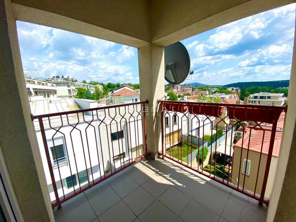 Stan na prodaju u Beogradu, Dedinje, dvosoban, 51m2, cena 183600 evra