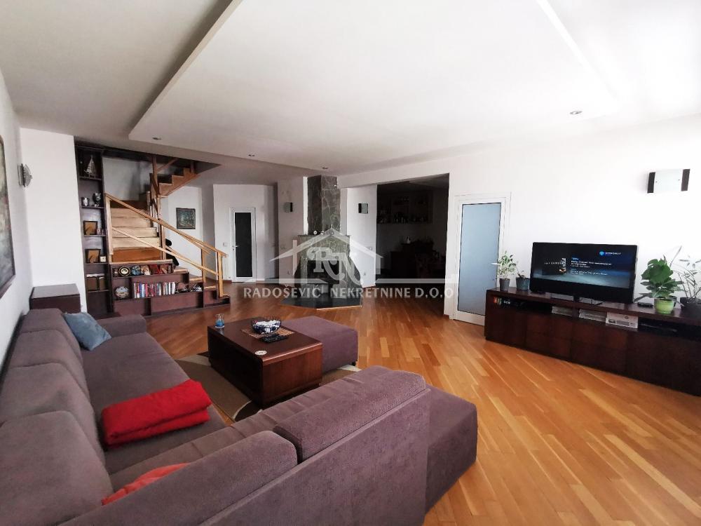 Stan na prodaju u Beogradu, Žarkovo, cetvorosoban, 158m2, cena 200000 evra