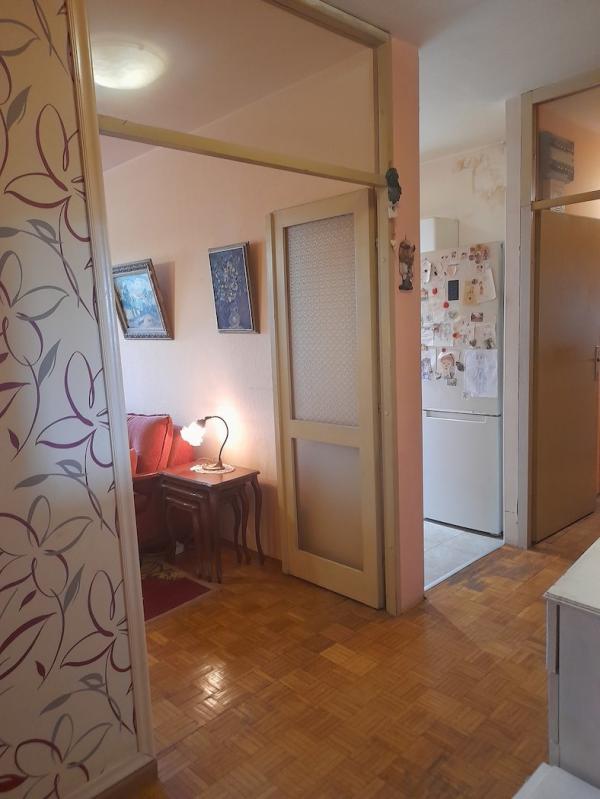 Stan na prodaju u Beogradu, Zemun Kej, trosoban, 80m2, cena 299000 evra
