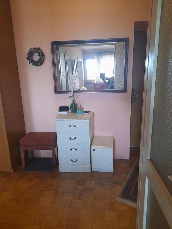 Stan na prodaju u Beogradu, Zemun Kej, trosoban, 80m2, cena 299000 evra