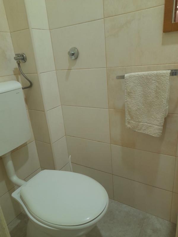Stan na prodaju u Beogradu, Zemun Kej, trosoban, 80m2, cena 299000 evra