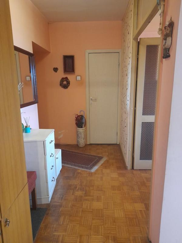Stan na prodaju u Beogradu, Zemun Kej, trosoban, 80m2, cena 299000 evra