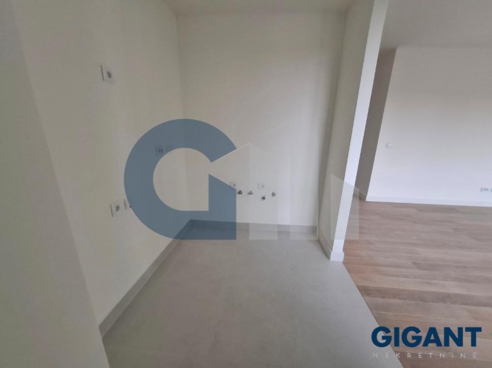 Stan na prodaju u Beogradu, Beograd na vodi, trosoban, 79m2, cena 348000 evra