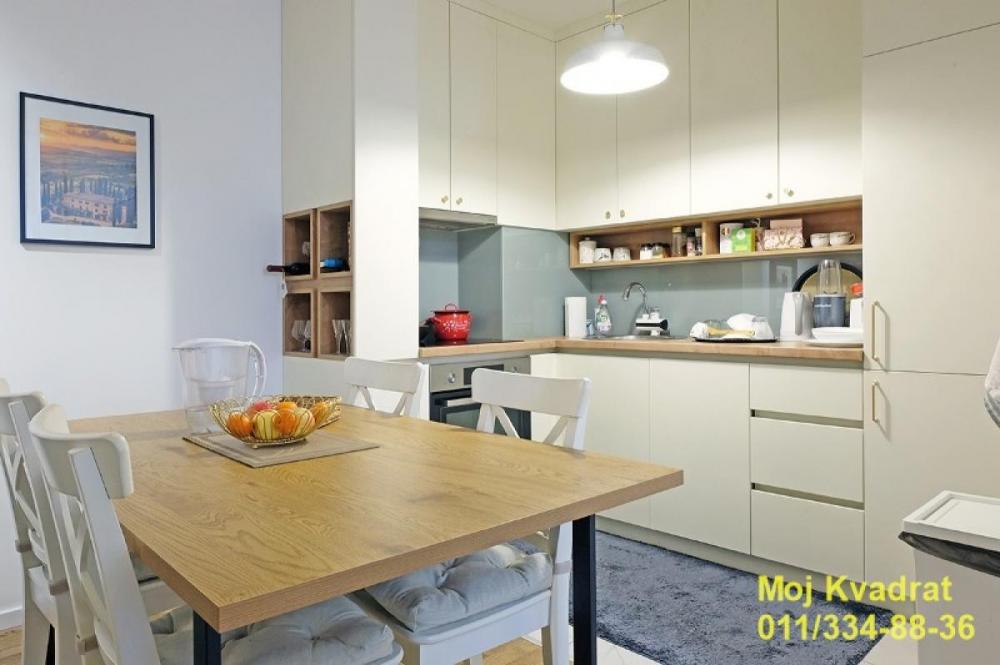 Stan na prodaju u Beogradu, Višnjička banja, dvoiposoban, 67m2, cena 154100 evra