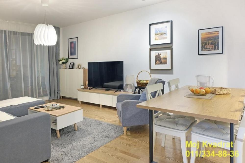 Stan na prodaju u Beogradu, Višnjička banja, dvoiposoban, 67m2, cena 154100 evra