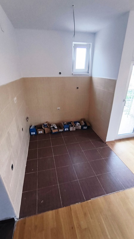 Stan na prodaju u Beogradu, Kaluđerica, trosoban, 34m2, cena 51000 evra